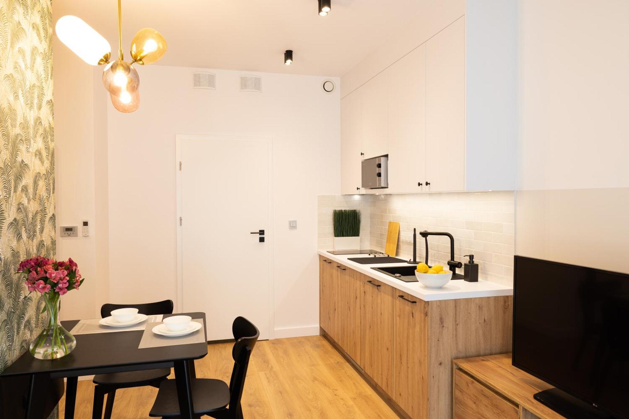 B85 Suites วอร์ซอ ภายนอก รูปภาพ